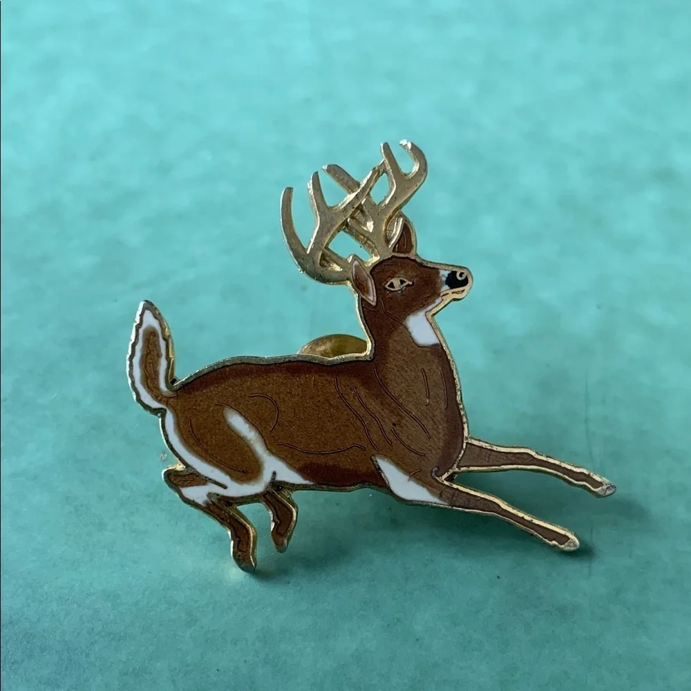 🦌 Brown and White Deer Pin 🦌